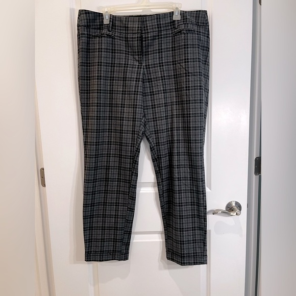 *sold, do not buy * Ann Taylor Marisa Straight Plaid Dress Pants Size 14T - Picture 1 of 10